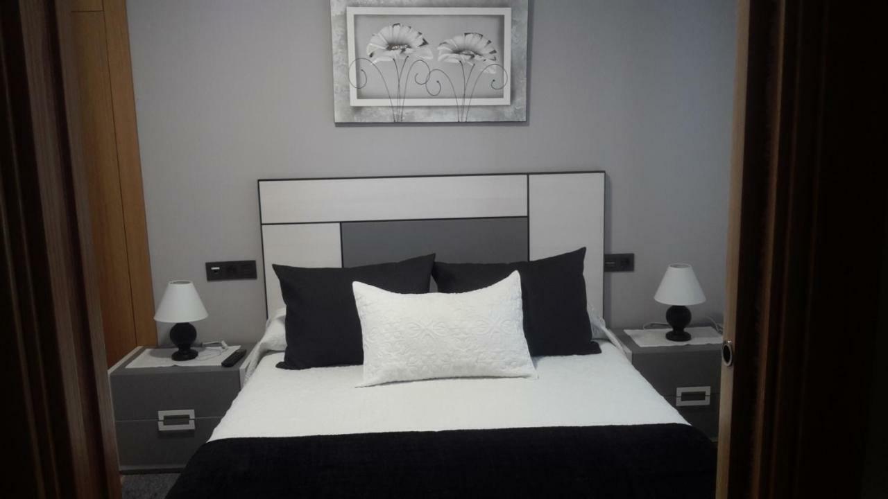 Pension Las Catedrales Hotel Ribadeo Exterior foto